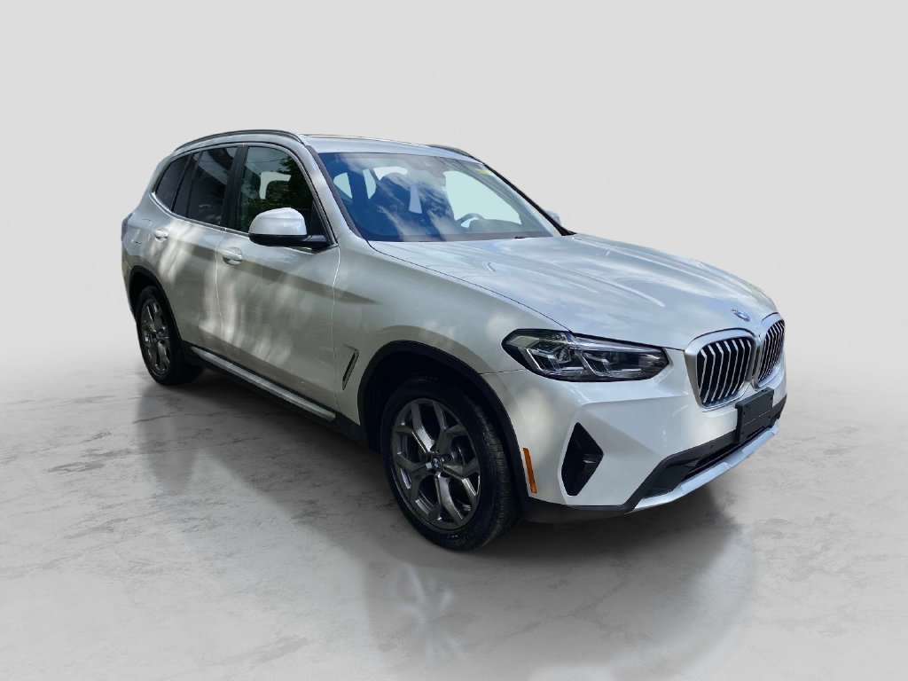 Used 2024 White BMW xDrive30i image 12