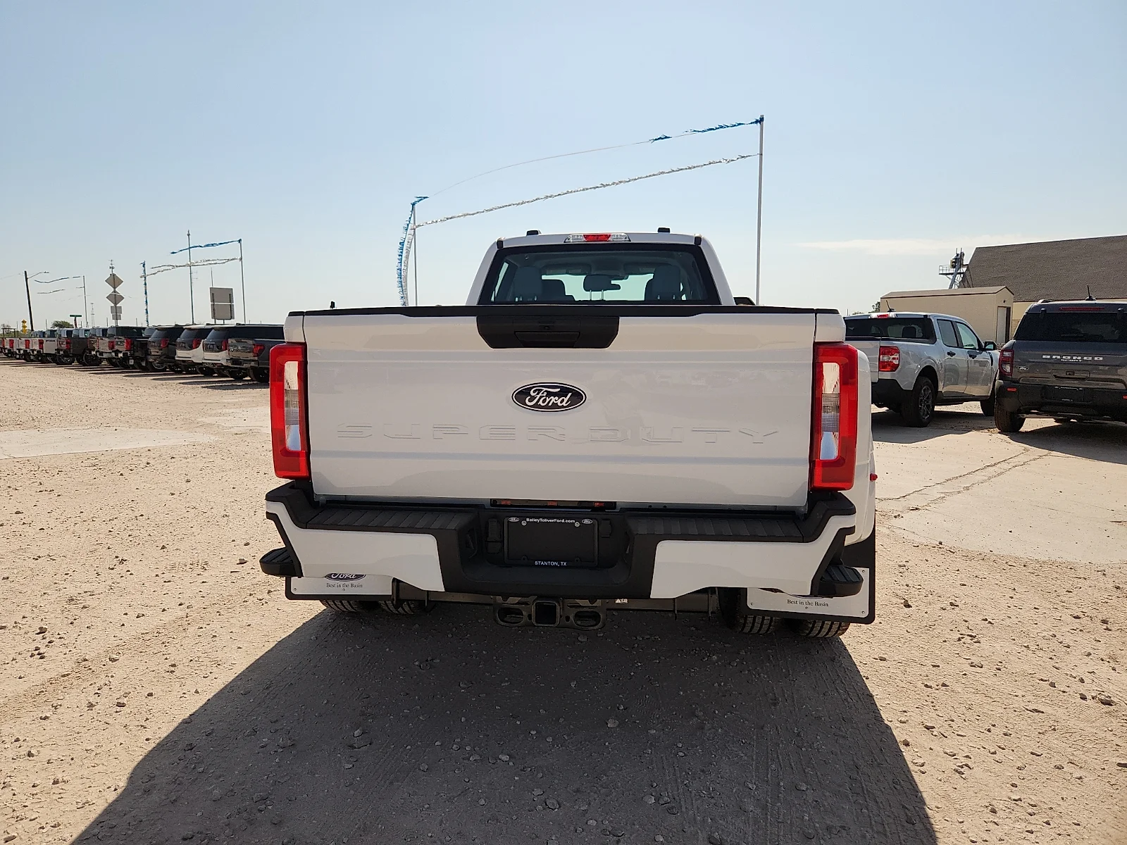 New 2027 Oxford White Ford XL image 6