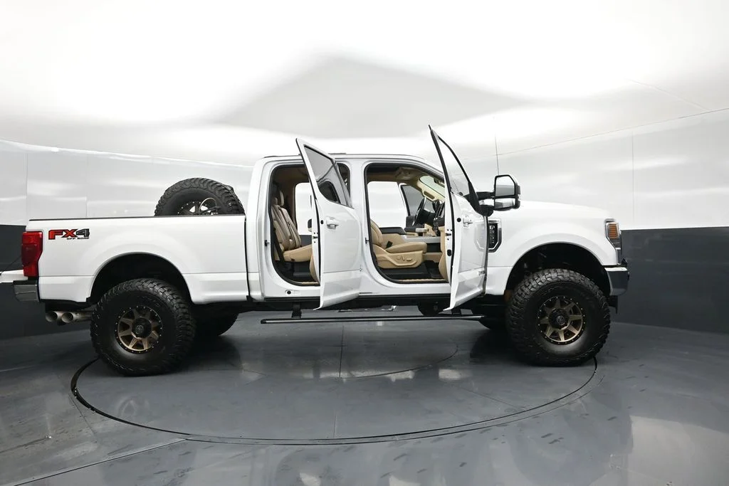 Used 2021 White Ford Lariat image 4