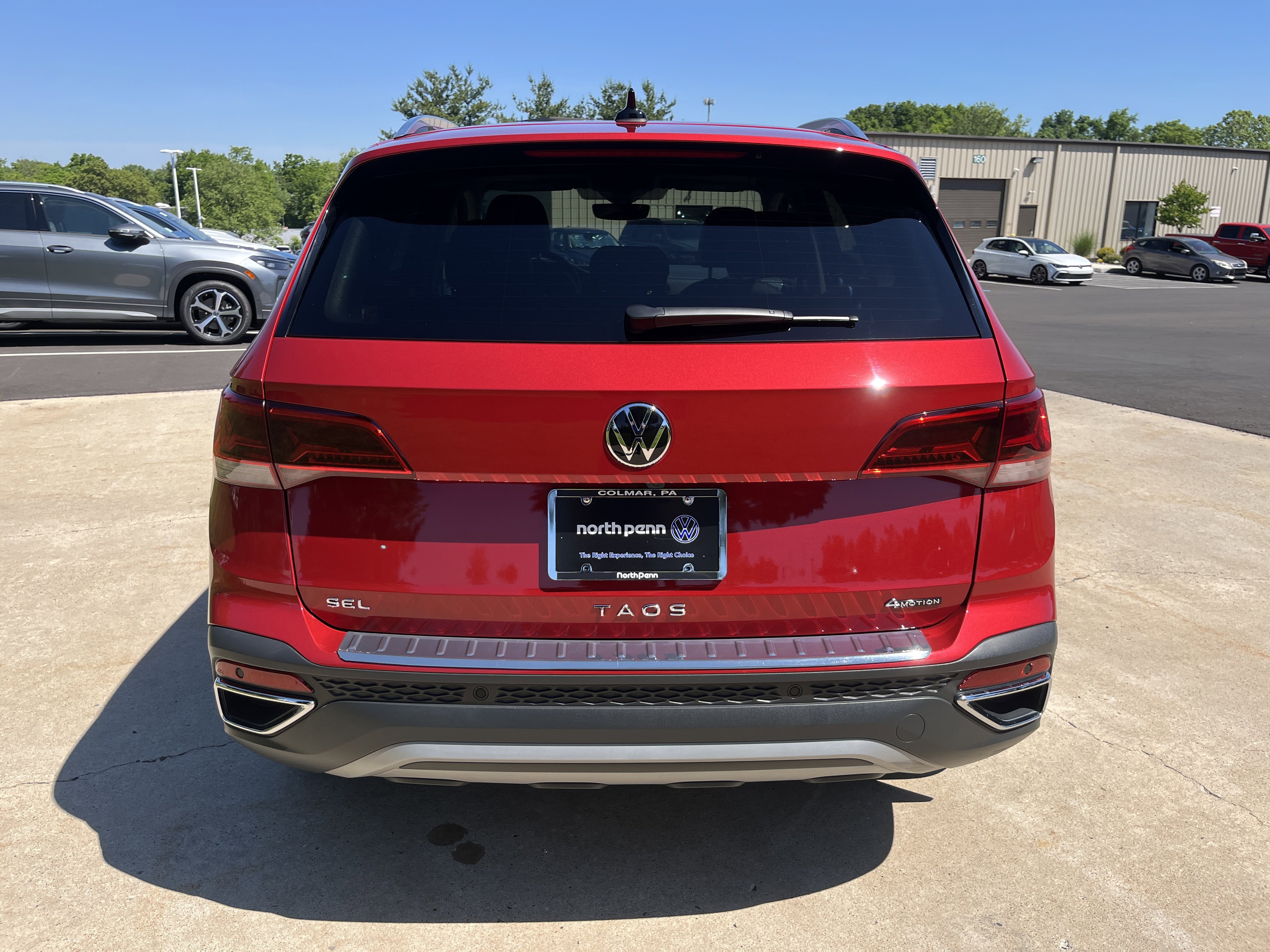 Used 2023 Kings Red Metallic Volkswagen SEL image 10