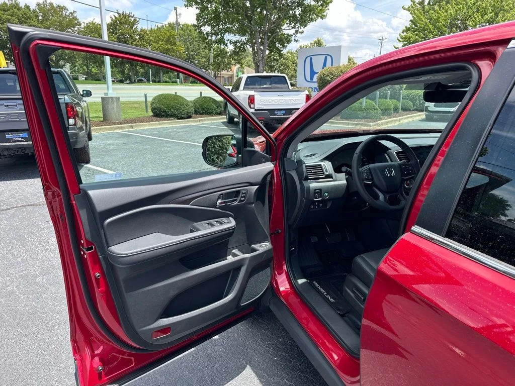 New 2026 Radiant Red Metallic II Honda RTL image 20