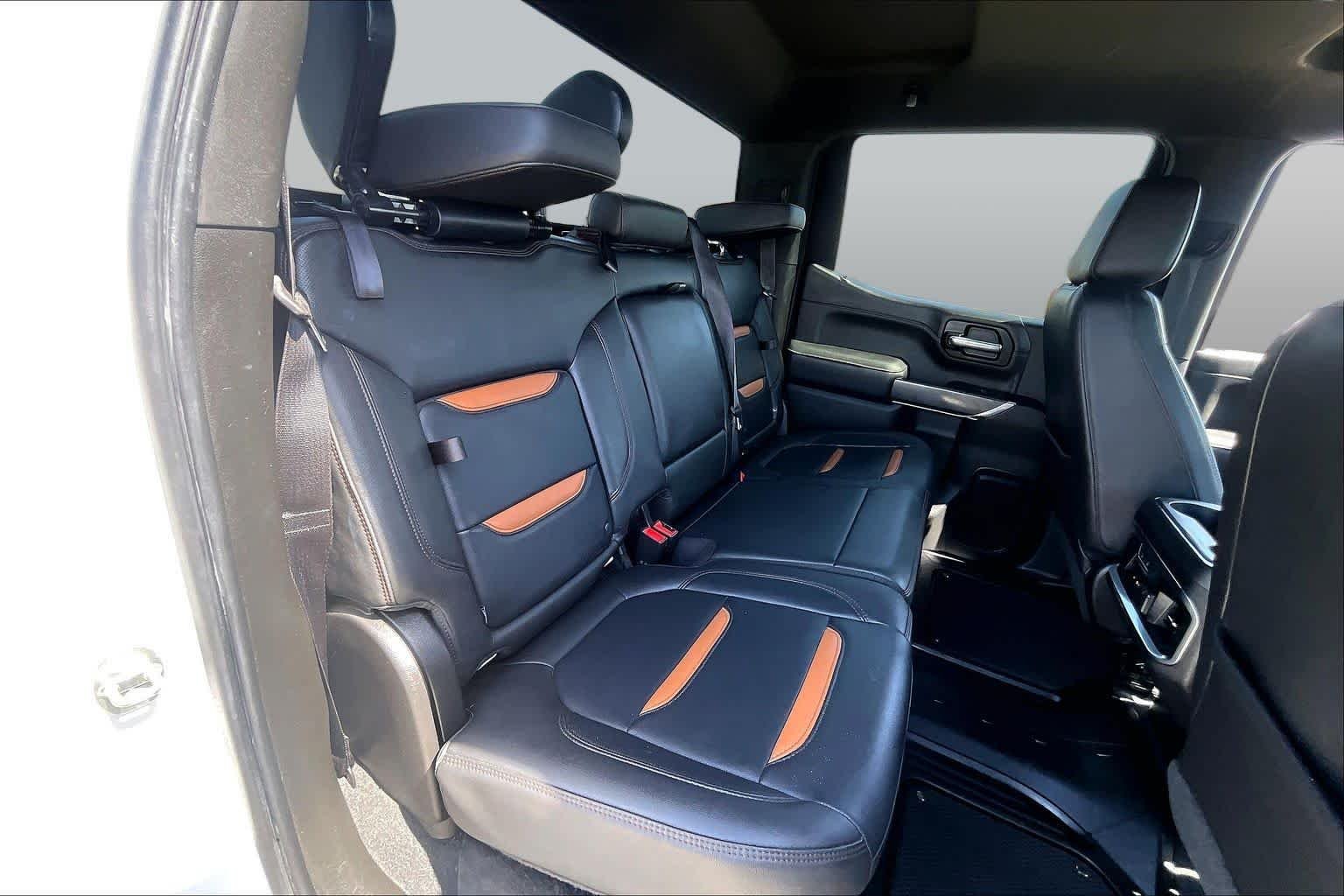 Used 2021 SUMMIT WHITE GMC AT4 image 21