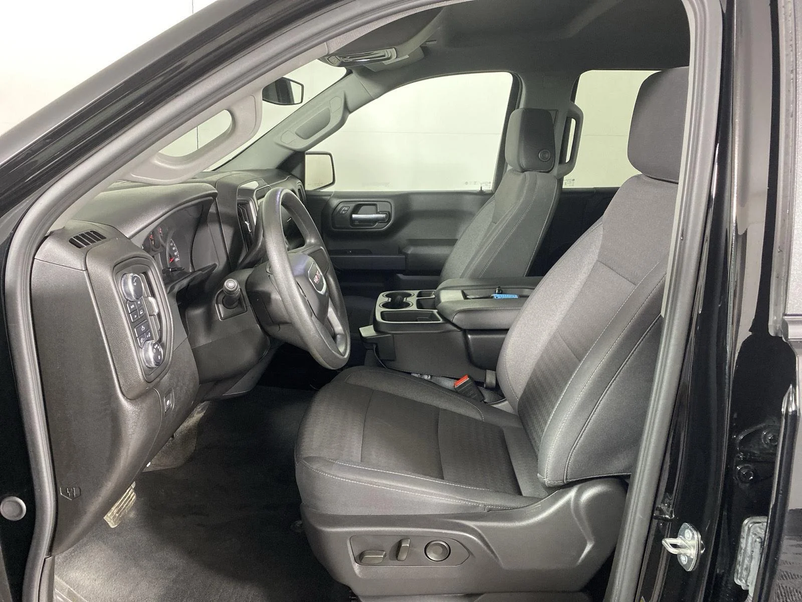 Used 2024 Onyx Black GMC Pro image 8