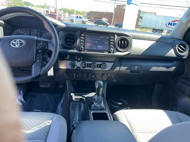 Used 2022 Midnight Black Metallic Toyota SR image 11