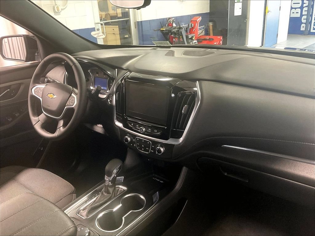 Used 2023 Mosaic Black Metallic Chevrolet LT Cloth image 14
