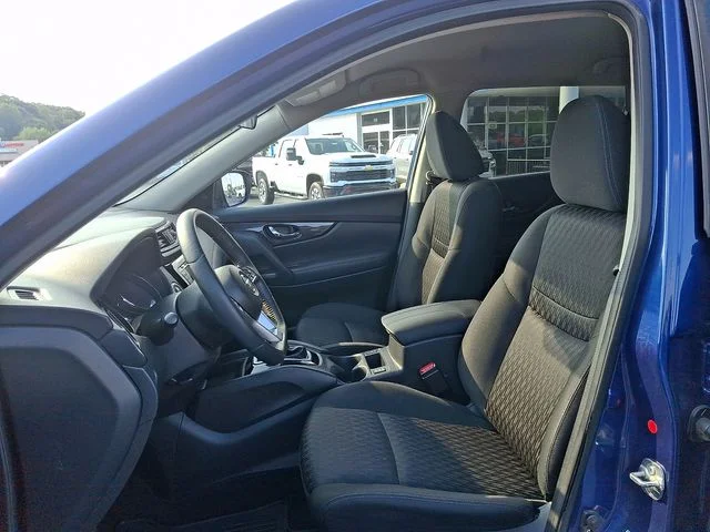 Used 2018 Blue Nissan SV image 13
