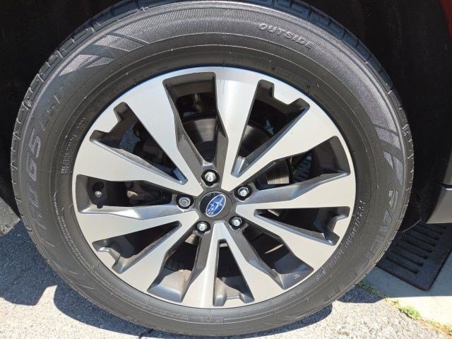 Used 2015 Venetian Red Pearl Subaru 2.5i Limited image 24