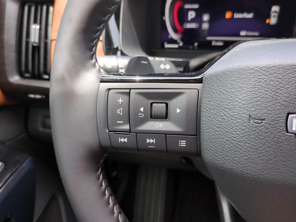 New 2026 Everest White Pearl TriCoat Nissan Platinum image 23