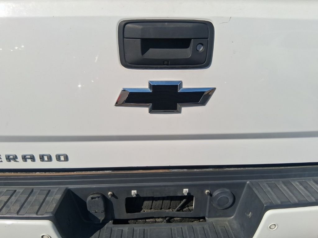 Used 2017 White Chevrolet LTZ image 11