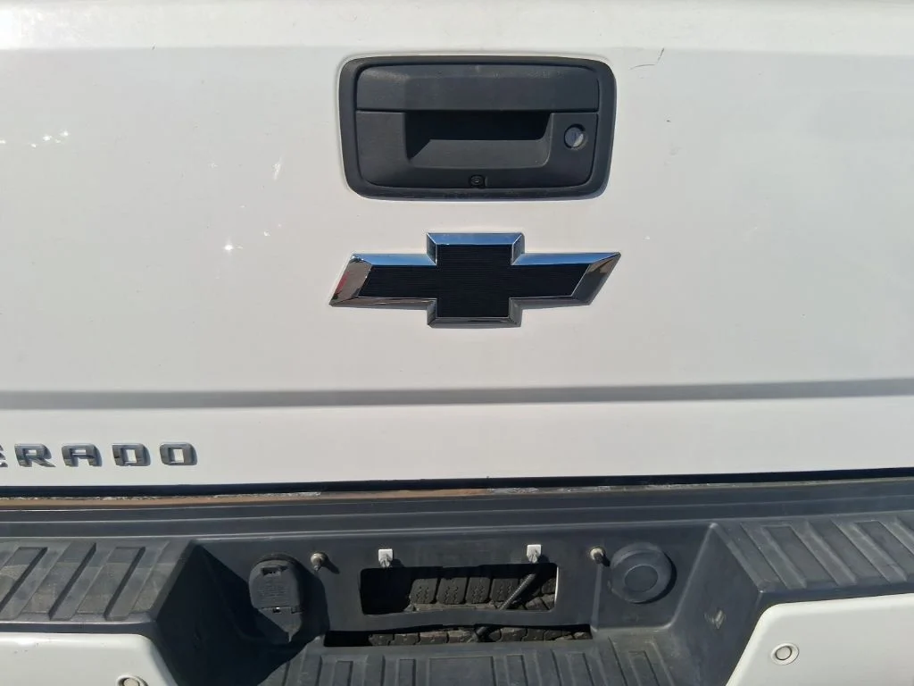 Used 2017 White Chevrolet LTZ image 11