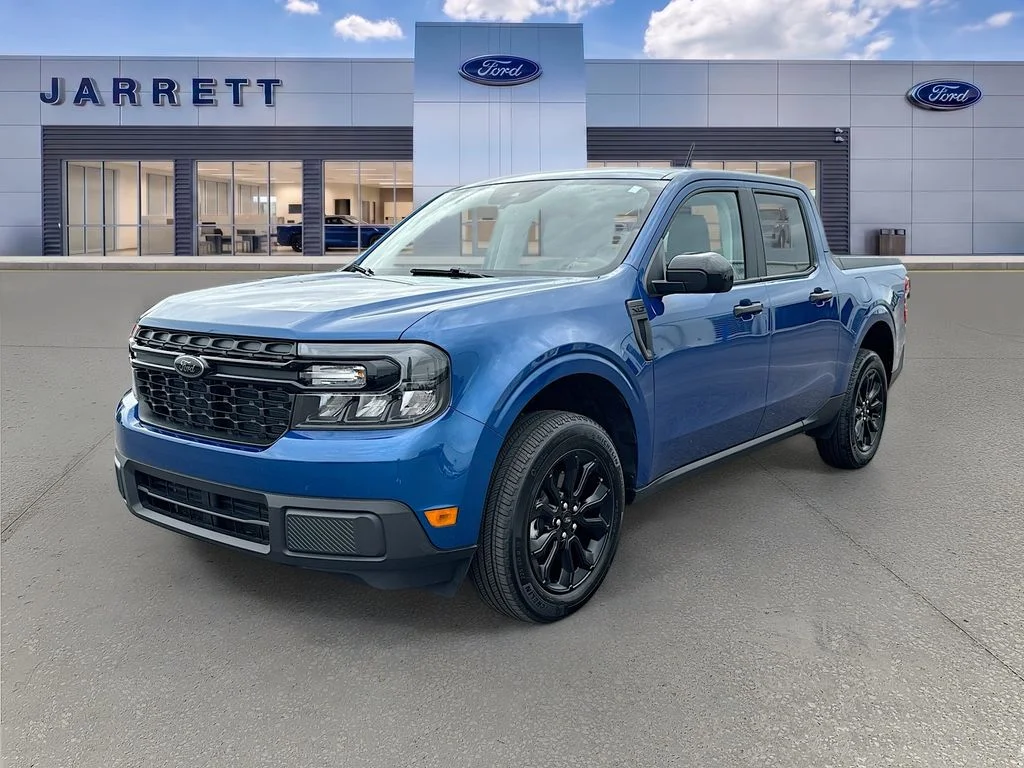 Certified Used 2024 Blue Ford XLT image 3