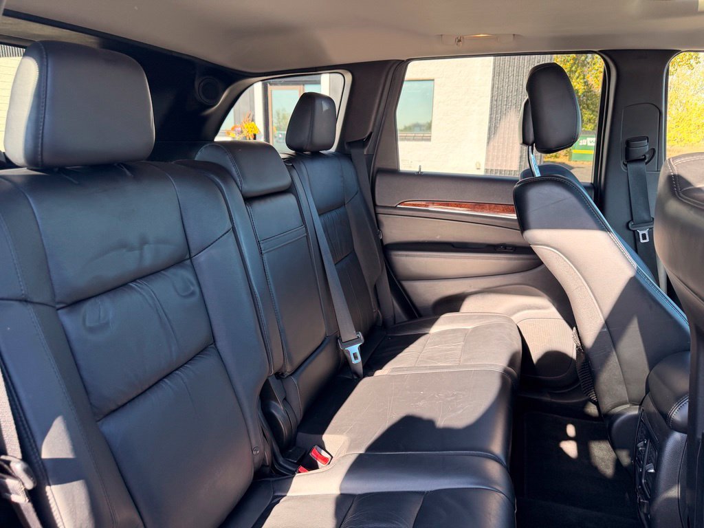 Used 2013 Black Jeep Limited image 28