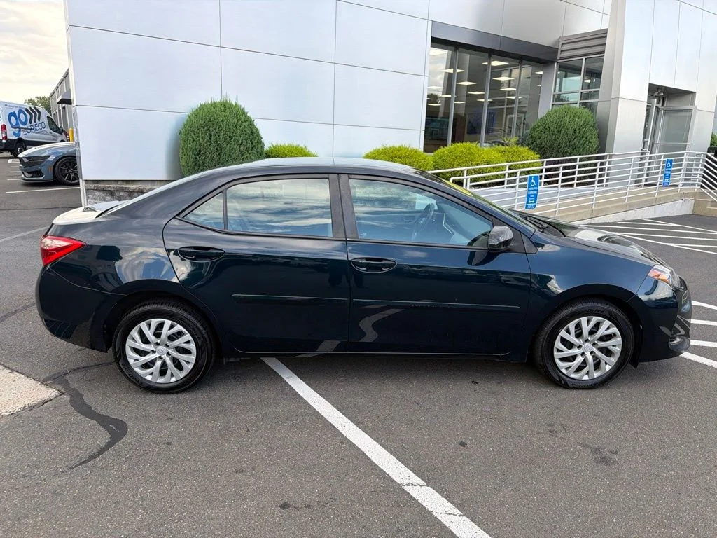 Used 2017 Toyota Corolla LE with VIN 2T1BURHE5HC838155 for sale in Branford, CT