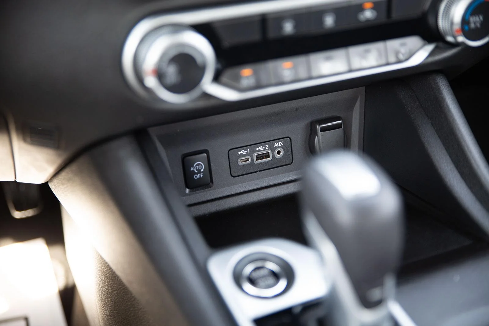 2025 Nissan Sentra SV - Photo 14