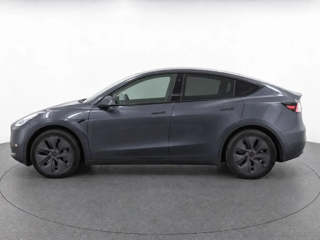 Used 2024  Tesla Long Range image 7