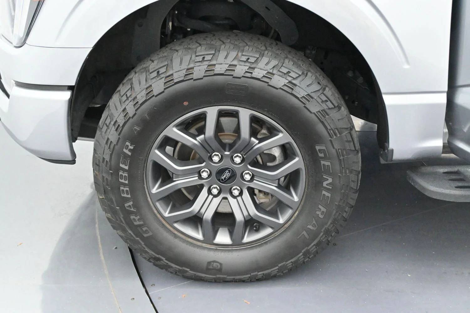 Used 2023 Iconic Silver Ford Tremor image 38