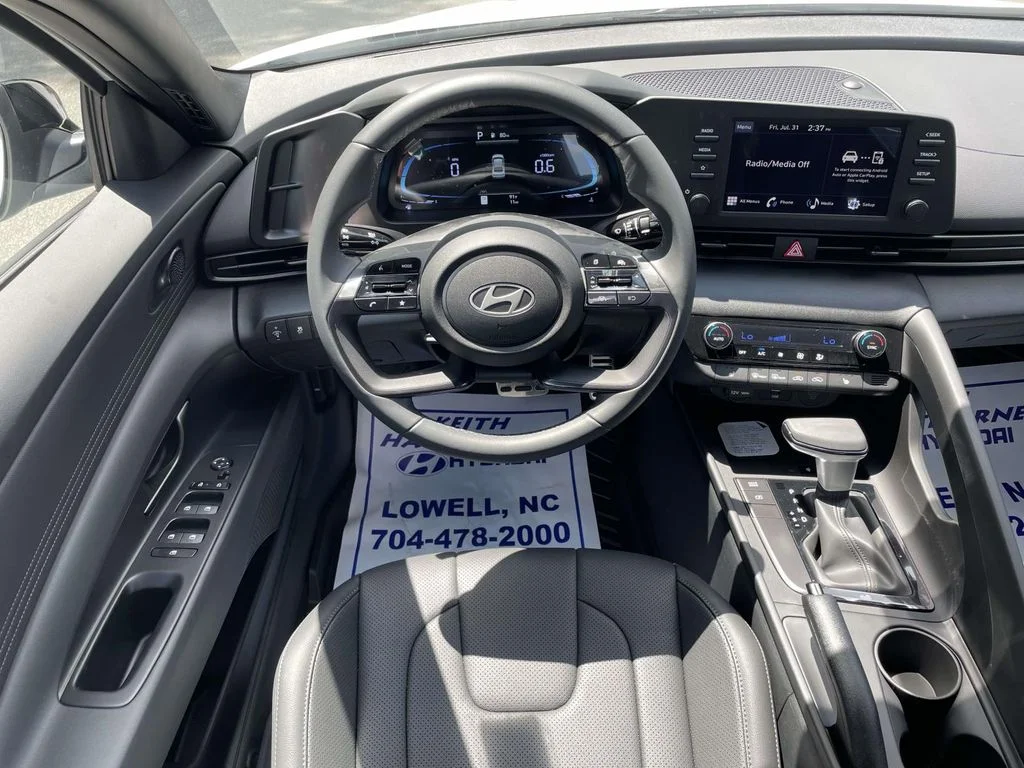 New 2026 White Hyundai SEL Sport image 12