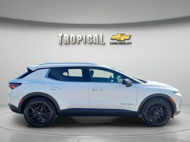 New 2026 Summit White Chevrolet LT image 6