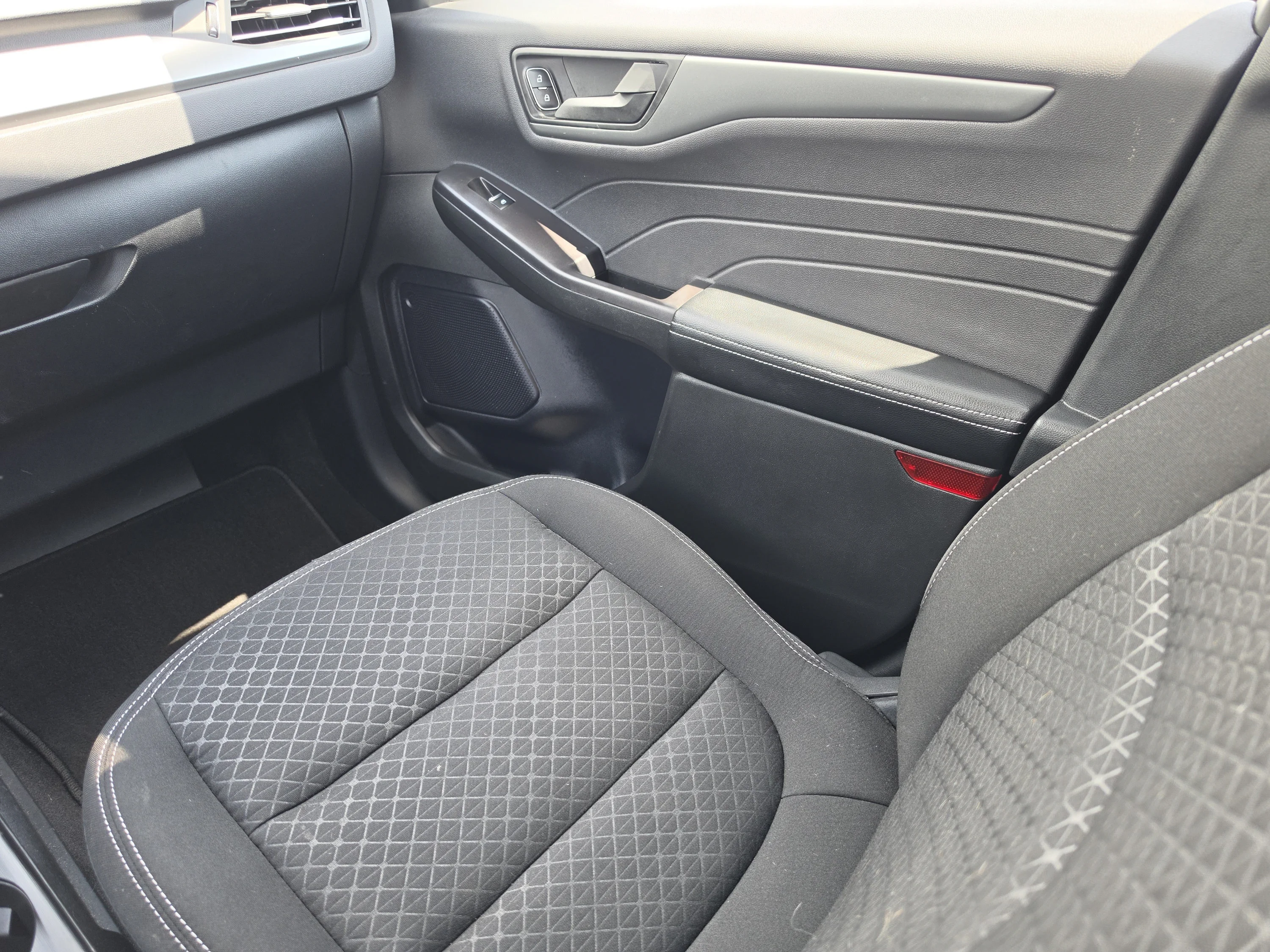 Used 2024 Agate Black Metallic Ford Active image 22