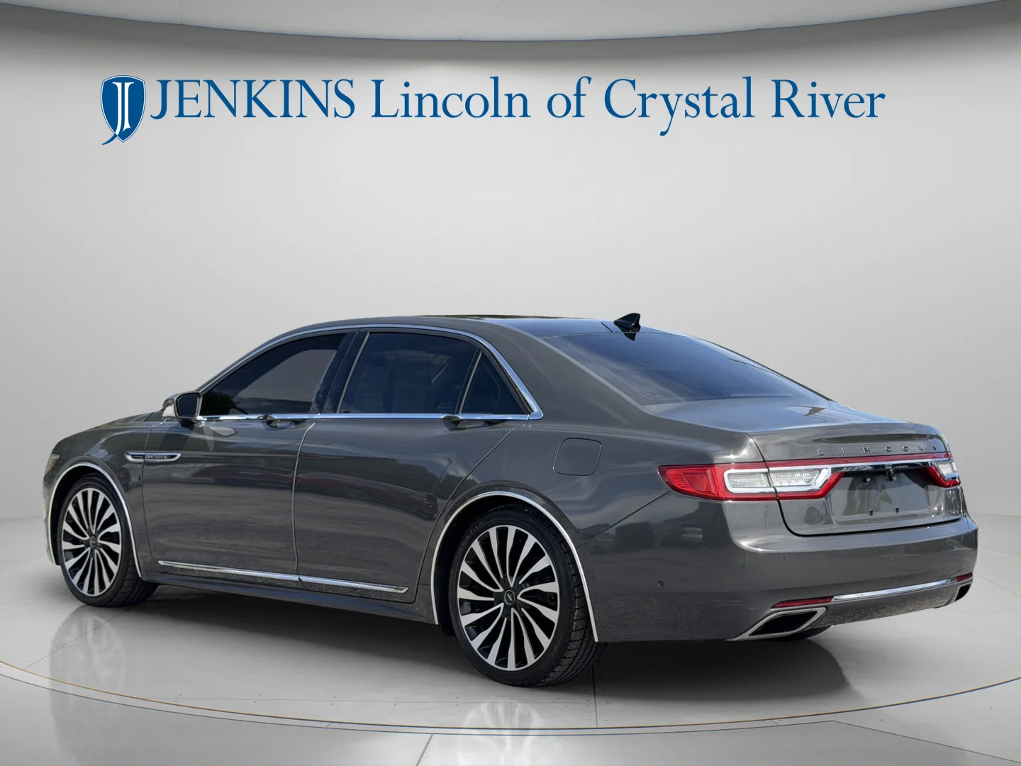 Used 2018 Magnetic Gray Metallic Lincoln Black Label image 6