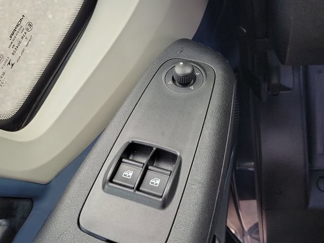 Used 2022 Blue Ram Low Roof image 18