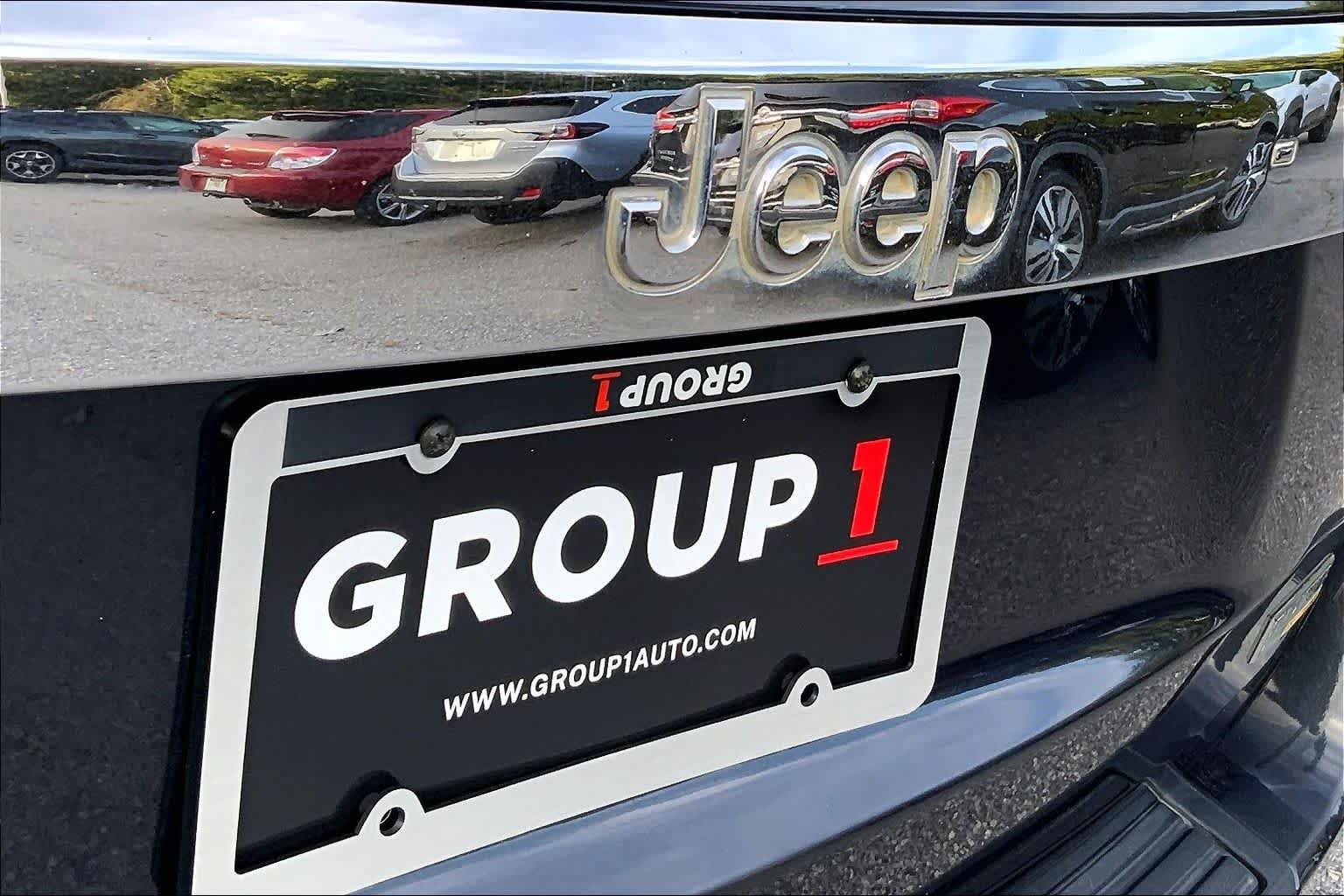 Used 2012 Maximum Steel Metallic Jeep Laredo image 8