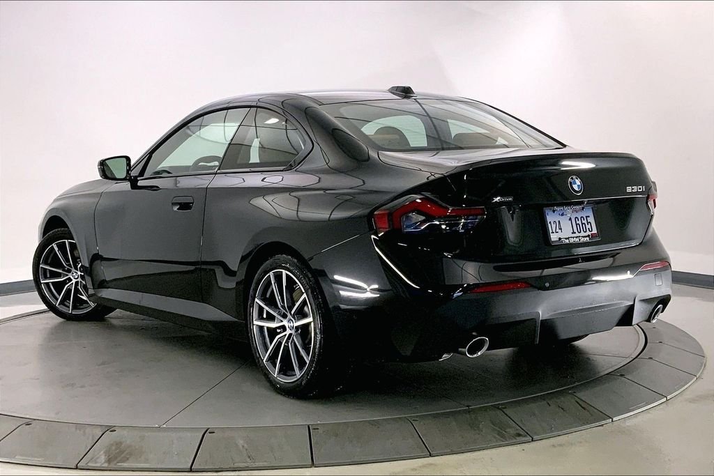 Used 2025 Black Sapphire Metallic BMW  image 2