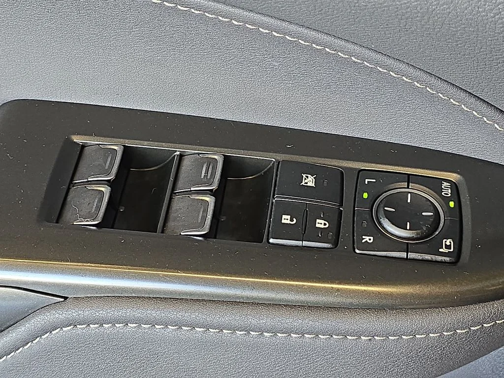 Used 2024 Silver Lexus 450h+ F SPORT image 31