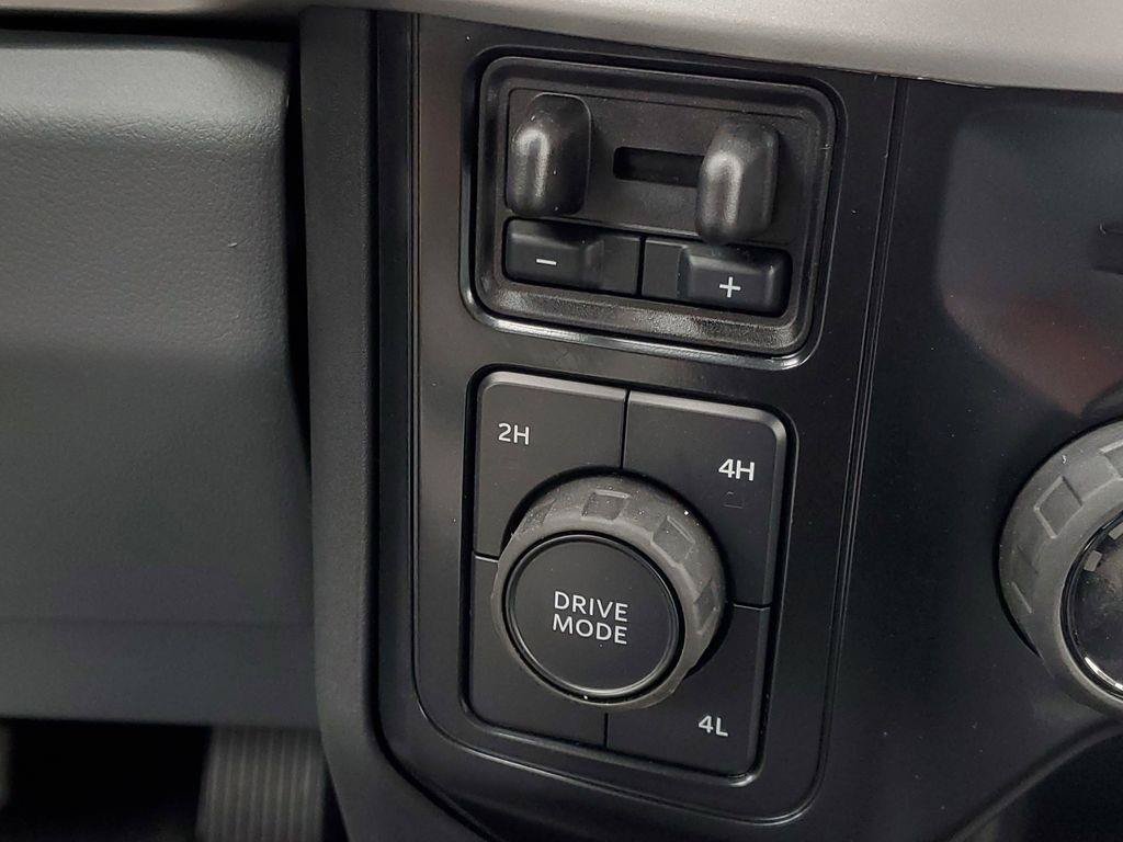 New 2025 Oxford White Ford F-350® XL image 16
