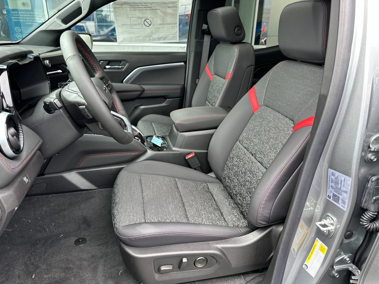 New 2026 Sterling Gray Metallic Chevrolet Z71 with 20in Black Wheels - Sunroof - Spray-On Bedliner image 19