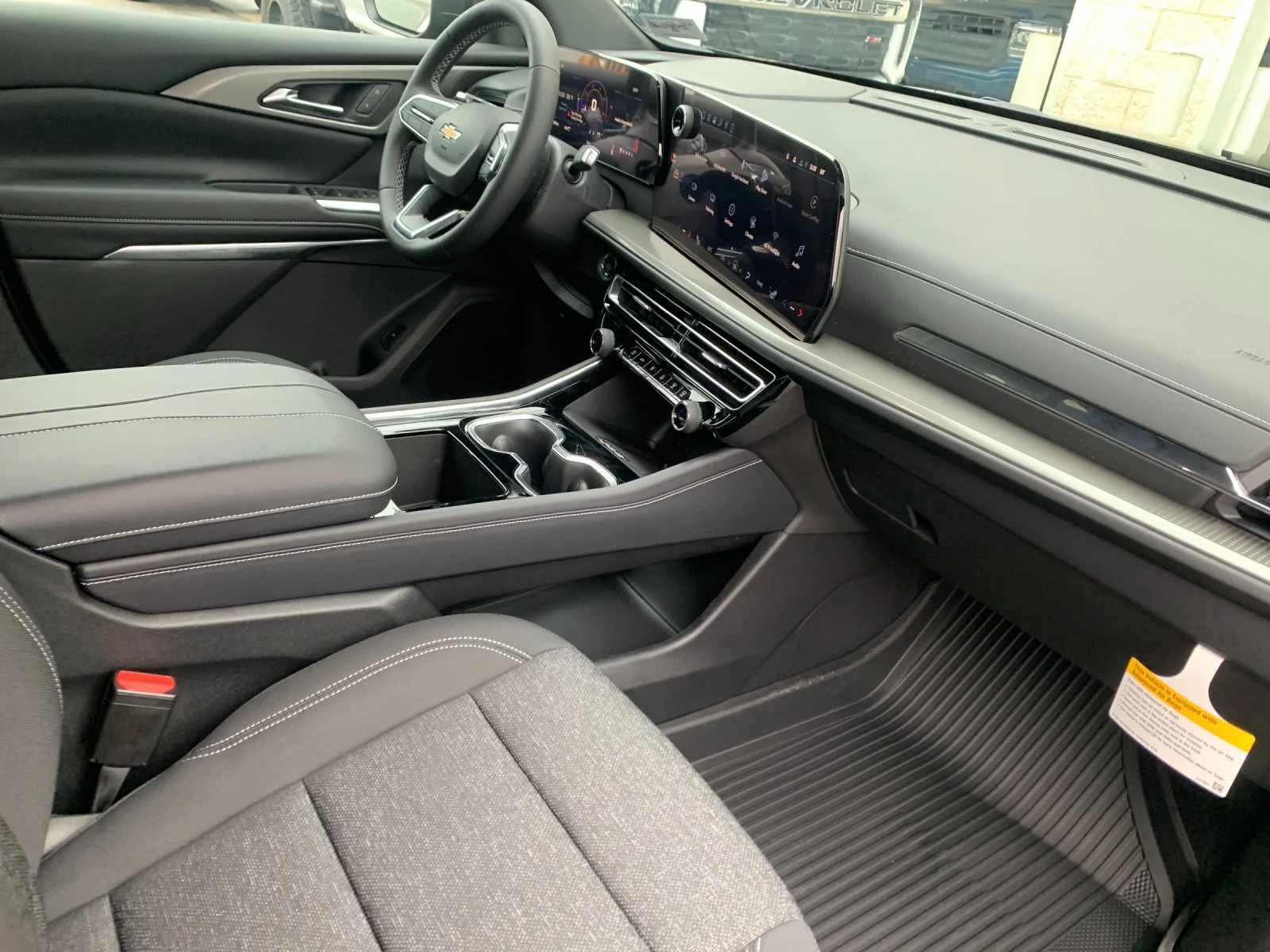 2027 Chevrolet Traverse LT - Photo 17