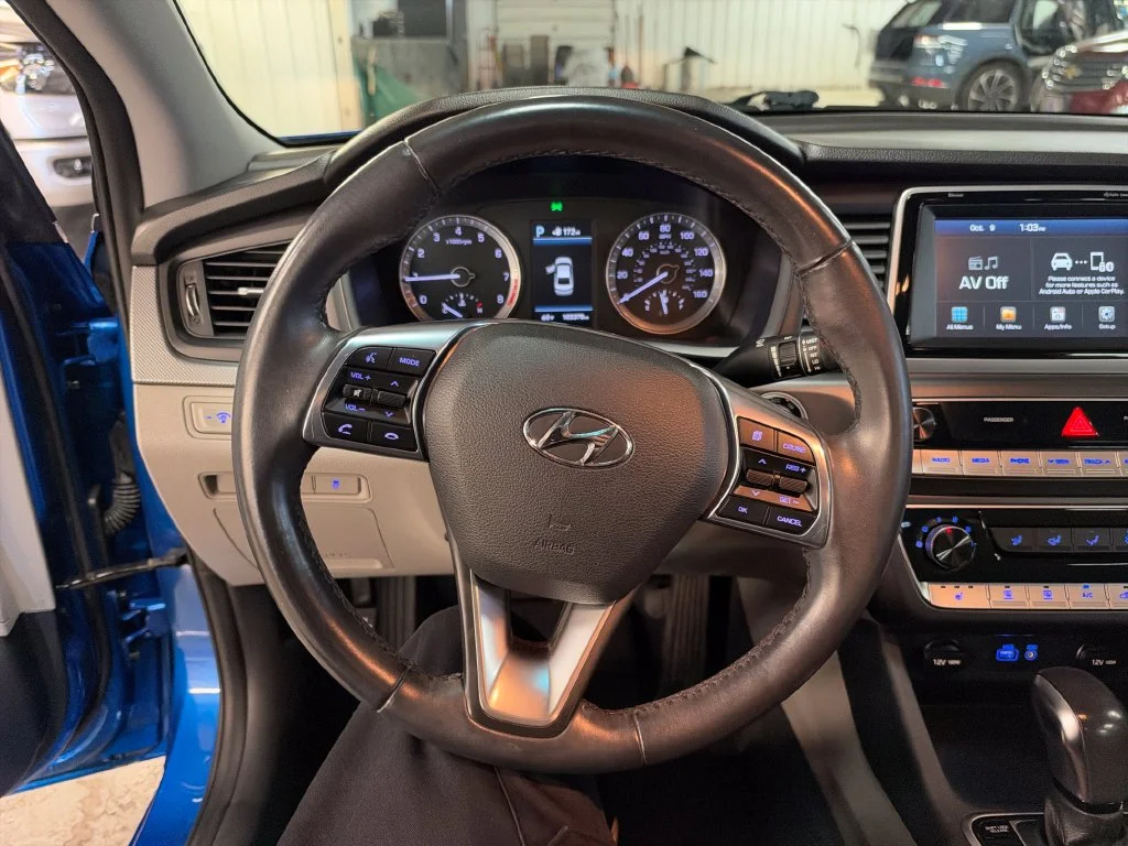 Used 2018 Blue Hyundai SEL image 20