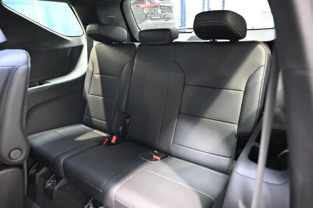 2027 Chevrolet Traverse LT - Photo 12