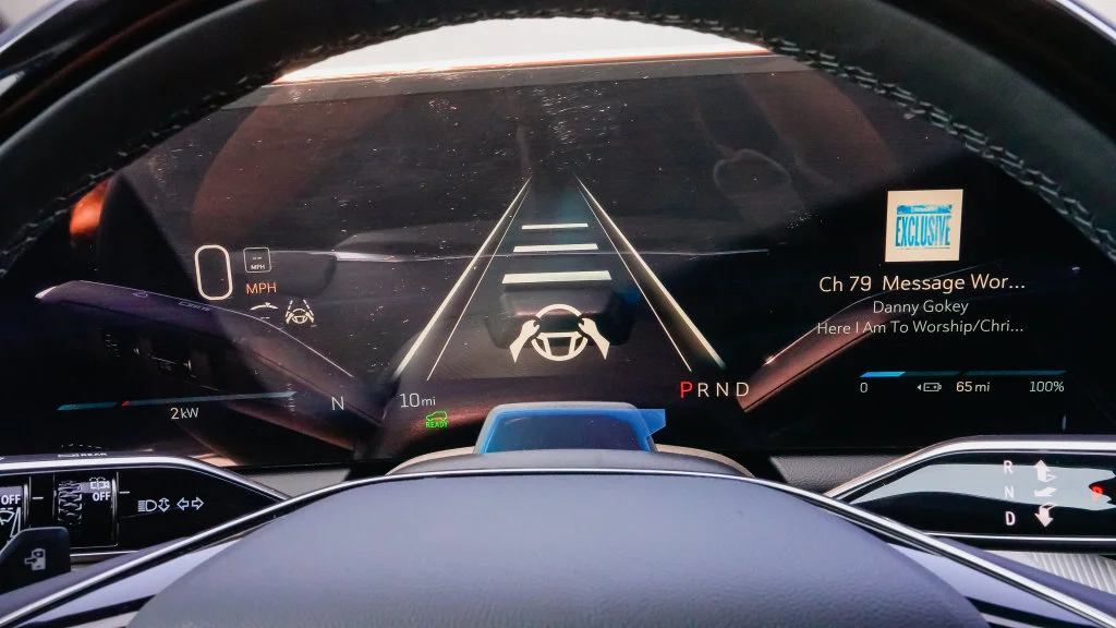 2027 Cadillac OPTIQ Sport - Photo 15