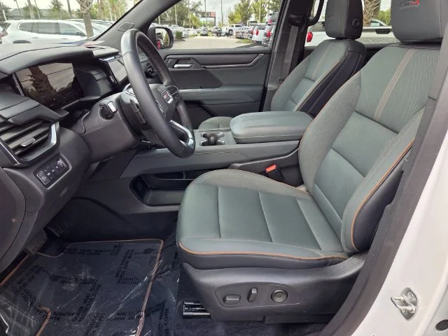 Used 2024 White GMC AT4 image 4