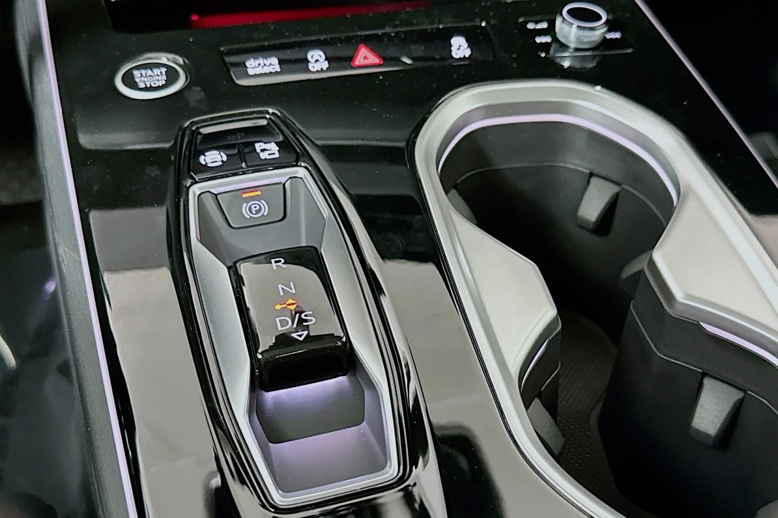 2026 Audi A6 Premium Plus - Photo 7