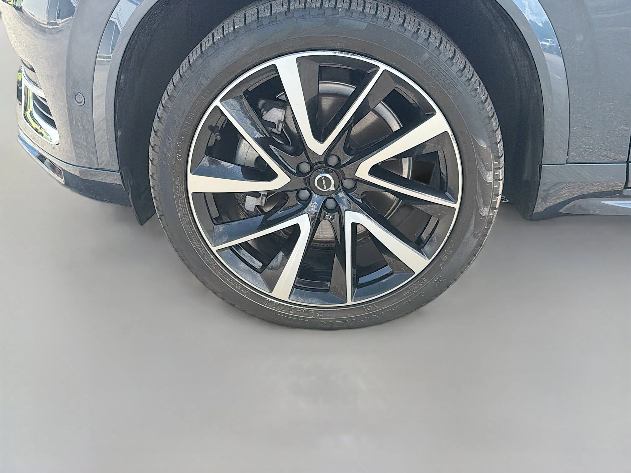 Used 2025 Denim Blue Metallic Volvo Plus image 41