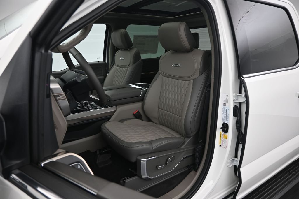 New 2026 White Ford Platinum image 8