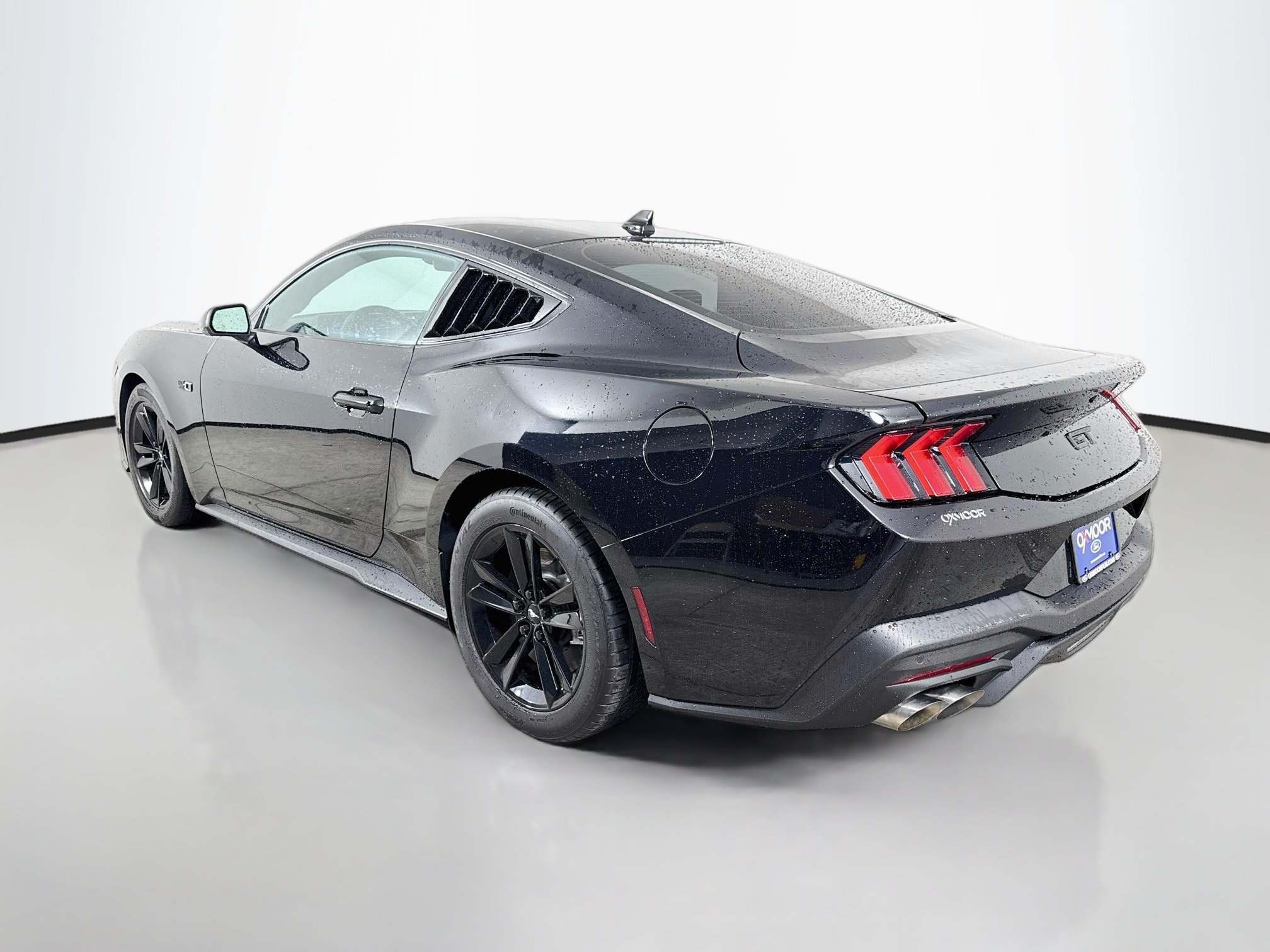 Used 2024 Blk Ford GT image 5