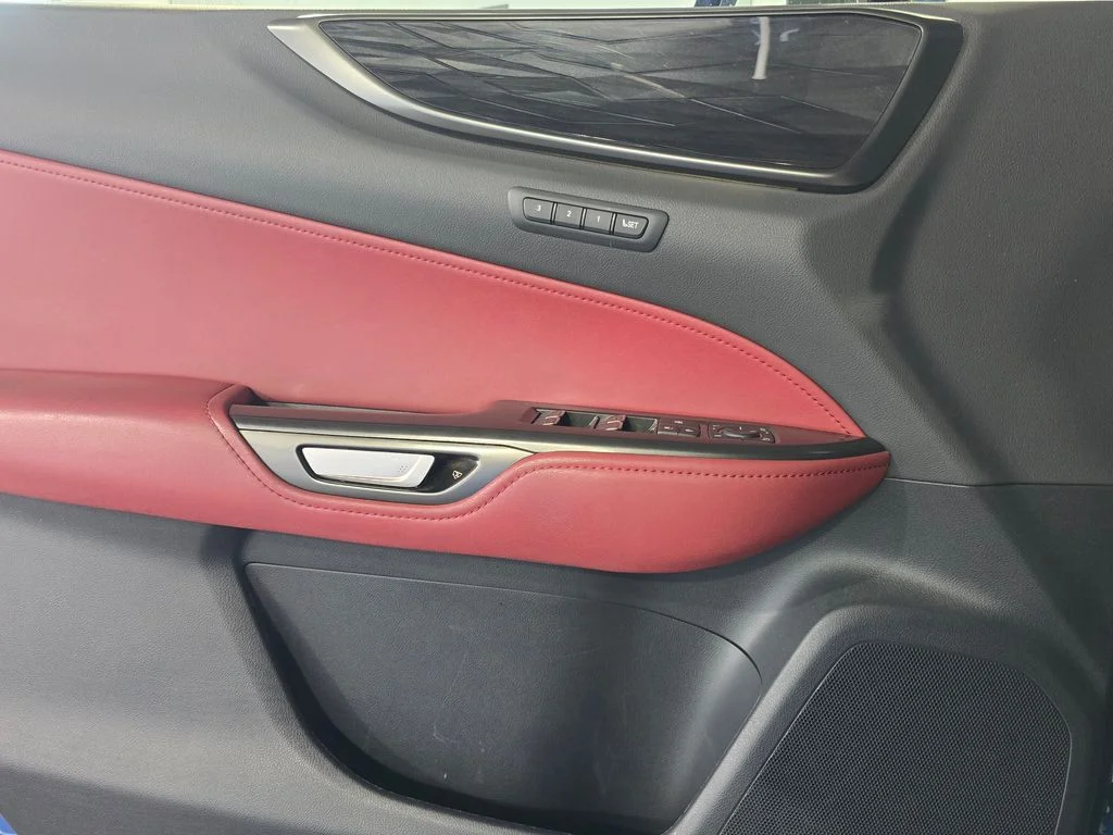 Used 2023  Lexus 250 Premium image 12