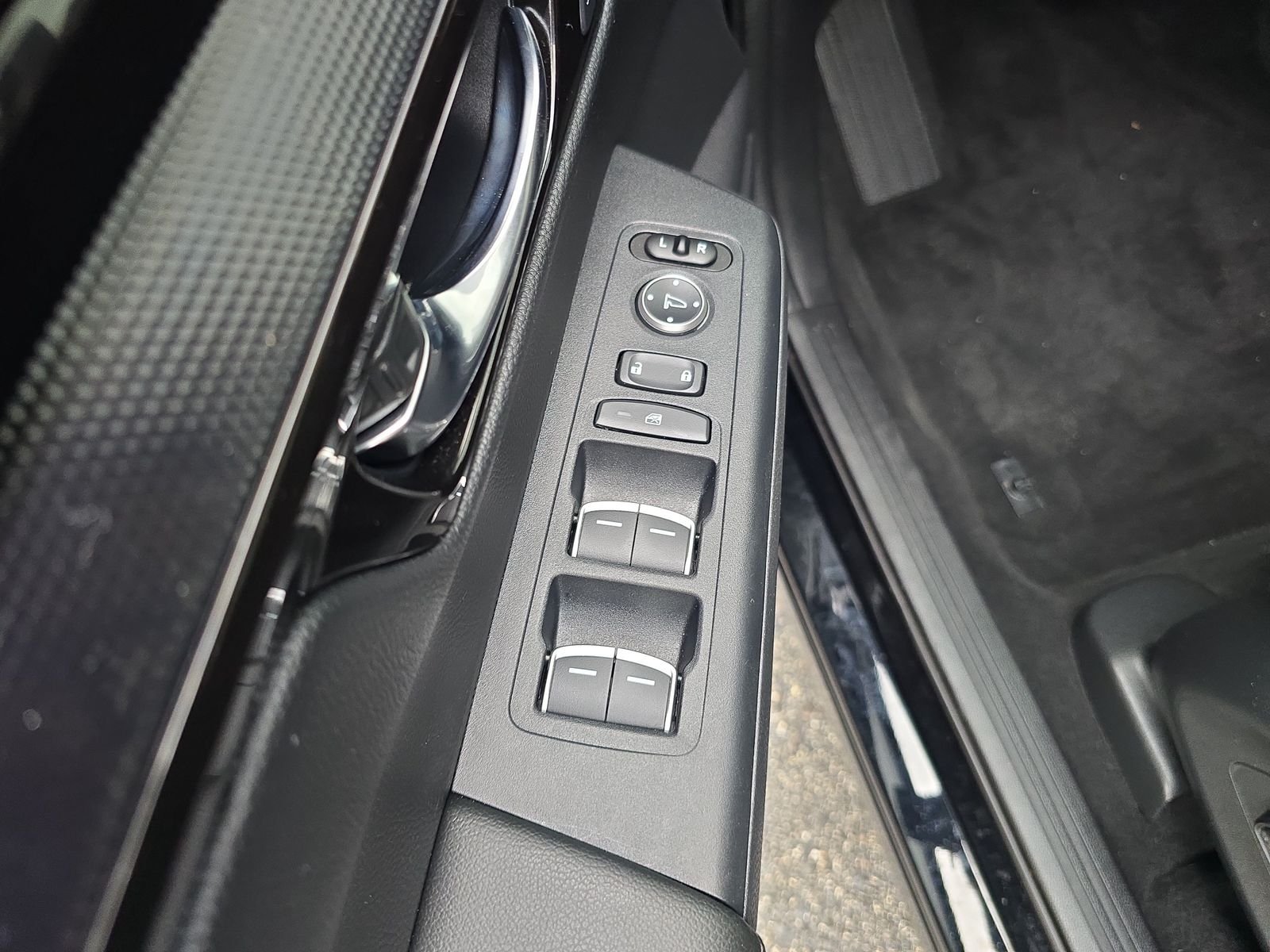 2025 Honda CR-V EX-L - Photo 13