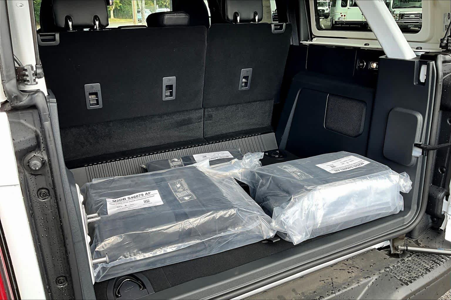 New 2025 Oxford White Ford Badlands® image 18