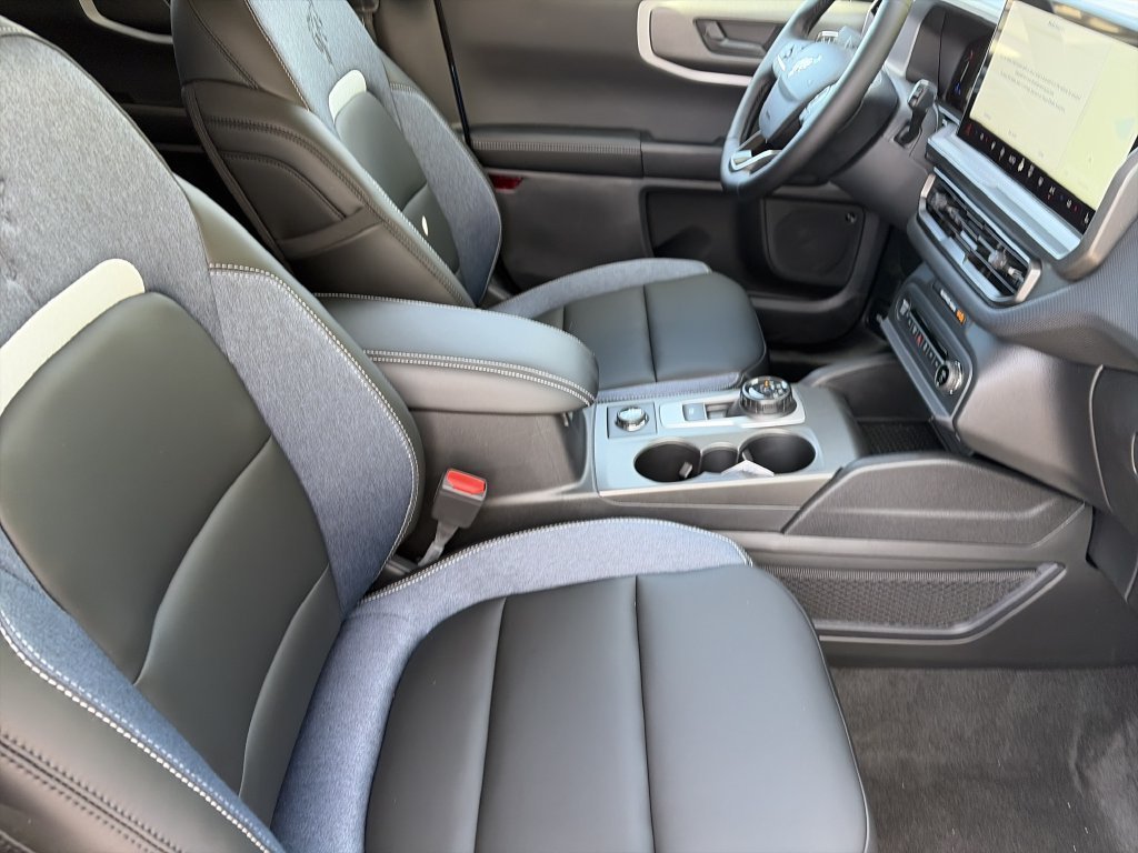 New 2026 Velocity Blue Metallic Ford Outer Banks® image 33