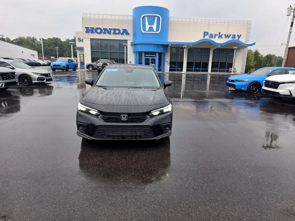 Certified Used 2024 Crystal Black Pearl Honda Touring image 8