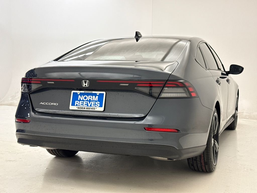 New 2026 Meteorite Gray Metallic Honda SE image 9