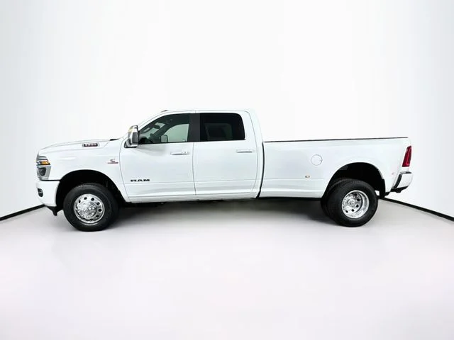 New 2026 Bright White Clear-Coat Exterior Paint RAM Laramie image 4