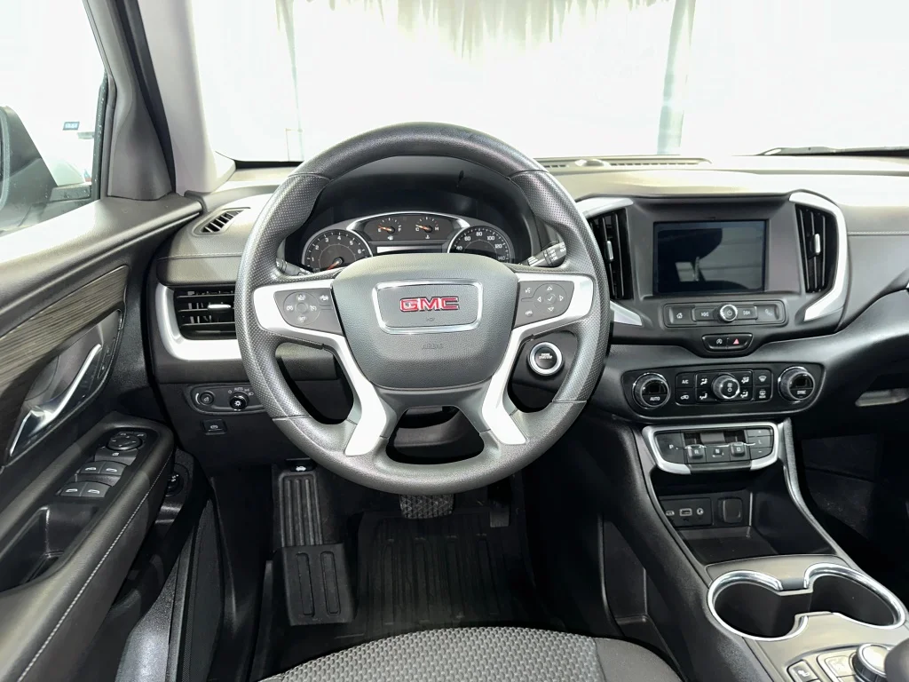 Used 2023 Summit White GMC SLE image 2