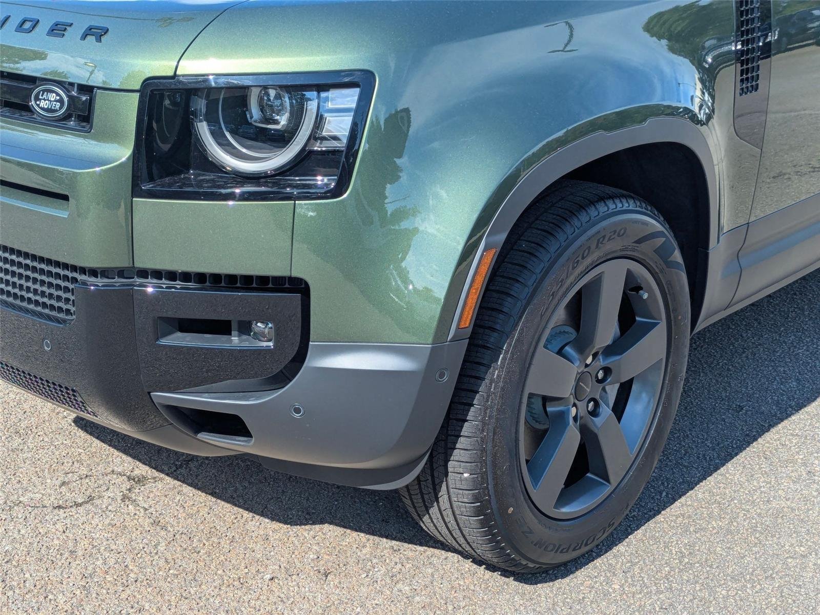 New 2026 Woolstone Green Land Rover S image 9