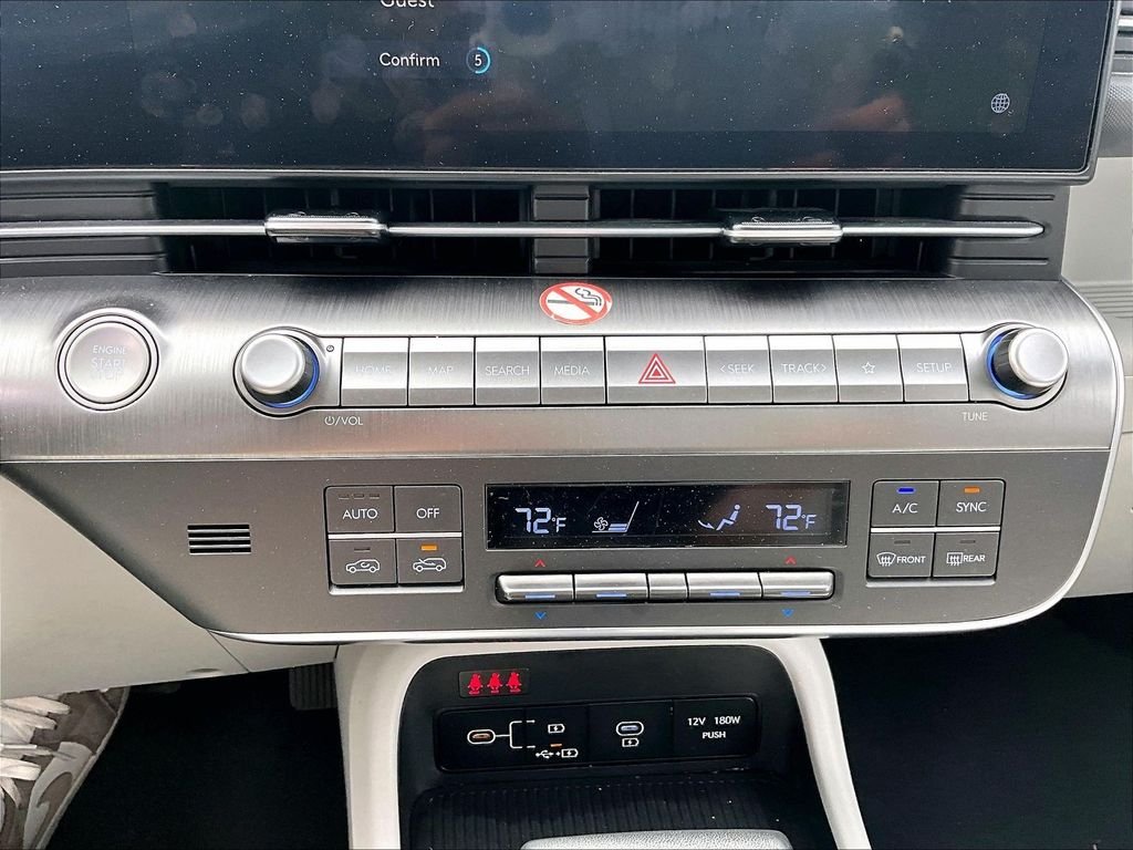 Used 2025 White Hyundai SEL image 25