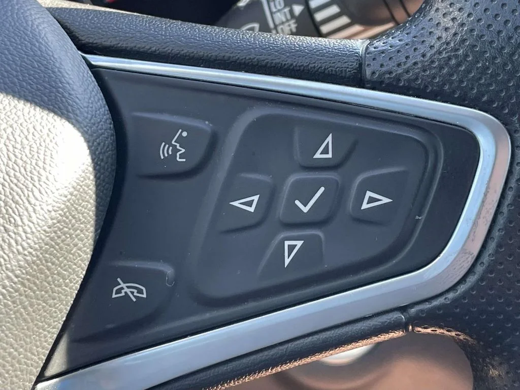 Used 2023 Sterling Gray Metallic Chevrolet LT image 29